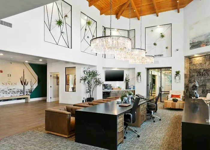 Apartment 2br Cozysuites At Kierland Commons With Pool #02 *