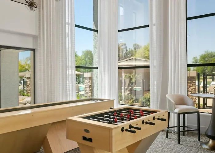 2br Cozysuites At Kierland Commons With Pool #02 *