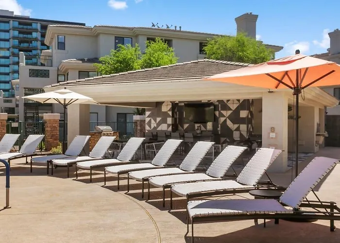 2br Cozysuites At Kierland Commons With Pool #02 Apartment Scottsdale