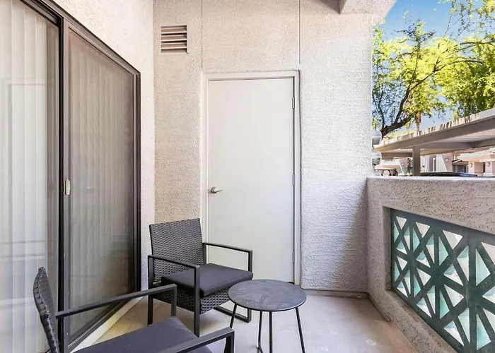 Apartment 2br Cozysuites At Kierland Commons With Pool #02 Scottsdale