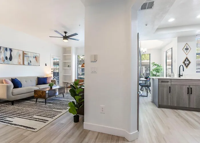 2br Cozysuites At Kierland Commons With Pool #02 * Scottsdale